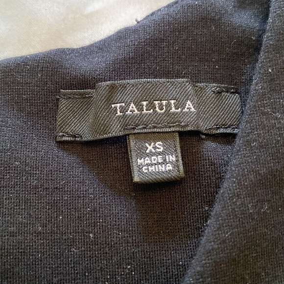 Aritzia Black Crop - Picture 2 of 3